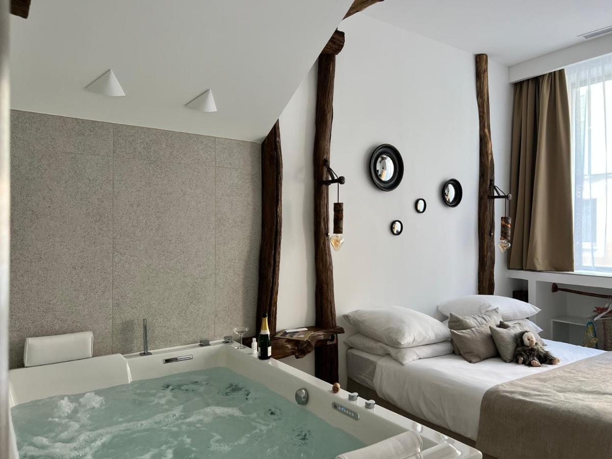 Tamarin & Capucin Suite Balneo Aubagne Eksteriør billede